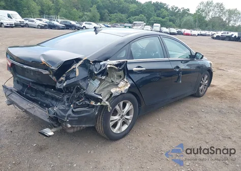 2011 Hyundai Sonata Se z USA, uszkodzony, nr VIN 5NPEC4AC6BH186596